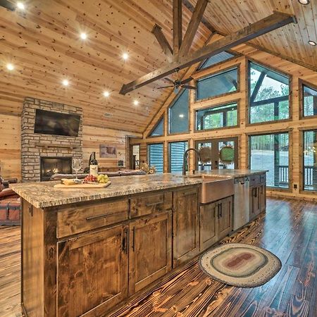 Broken Bow Cabin Deck With Hot Tub And Pool Table! エクステリア 写真