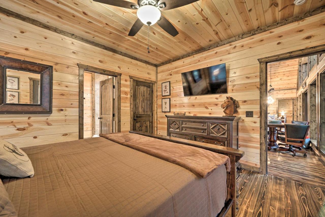 Broken Bow Cabin Deck With Hot Tub And Pool Table! エクステリア 写真