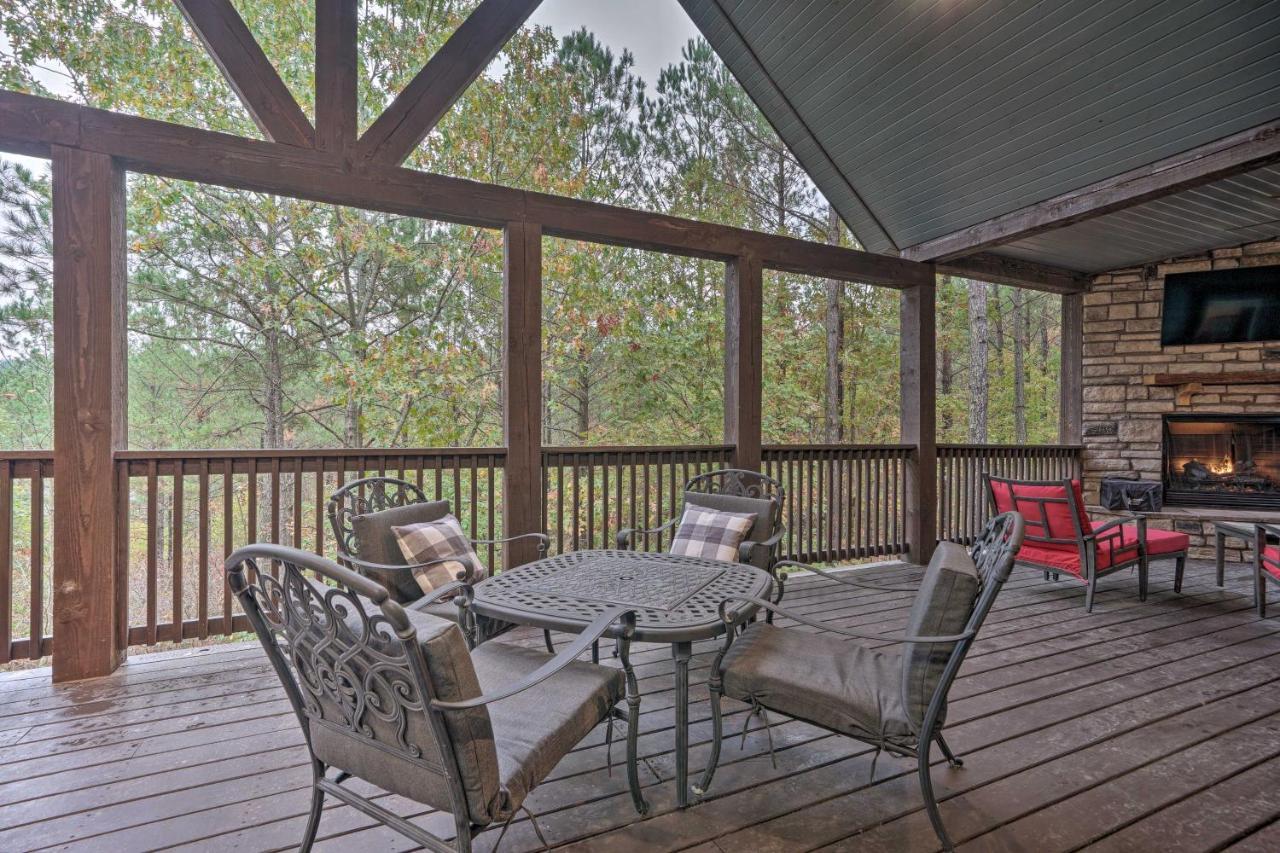 Broken Bow Cabin Deck With Hot Tub And Pool Table! エクステリア 写真