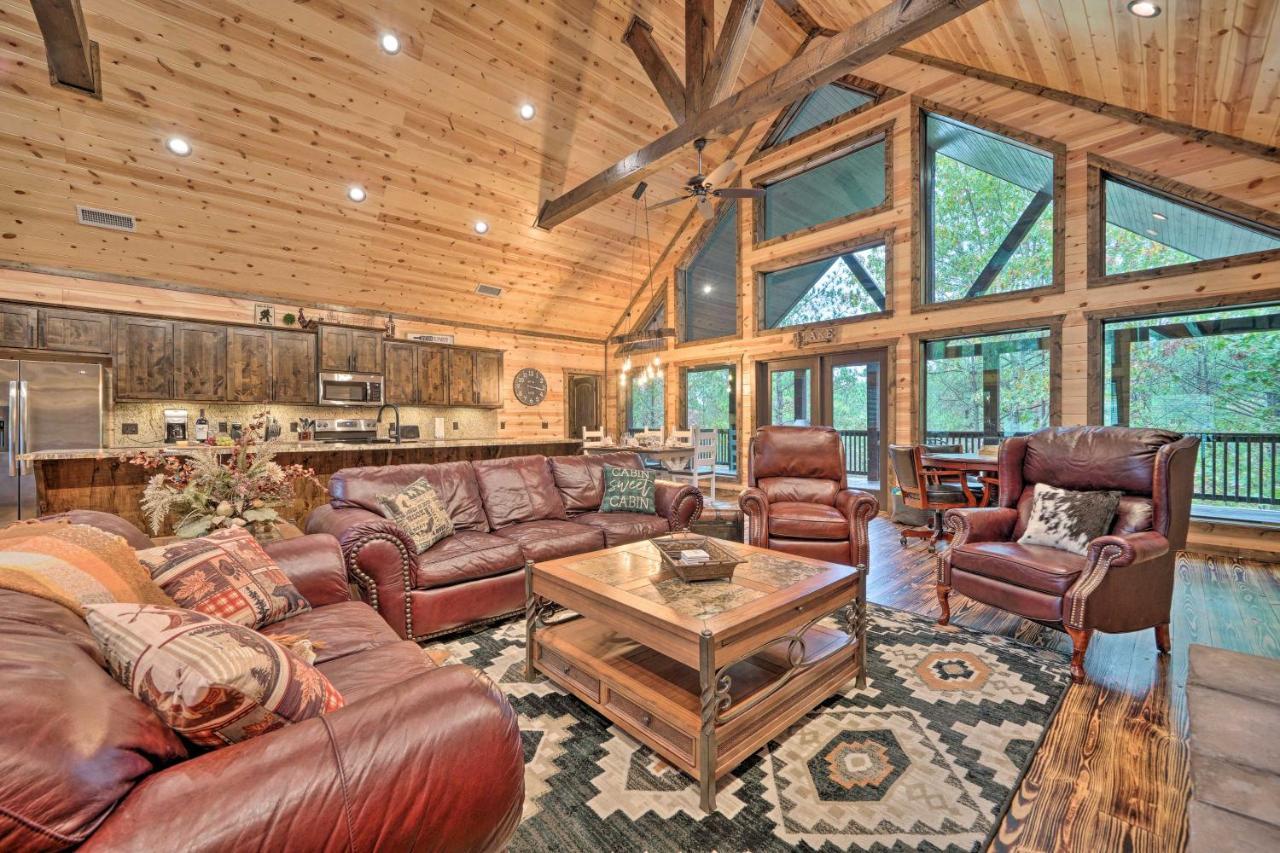 Broken Bow Cabin Deck With Hot Tub And Pool Table! エクステリア 写真