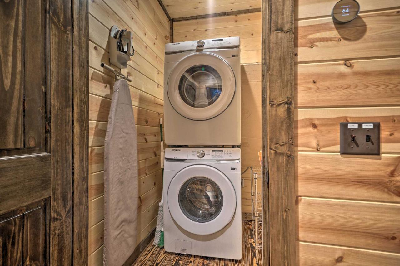 Broken Bow Cabin Deck With Hot Tub And Pool Table! エクステリア 写真